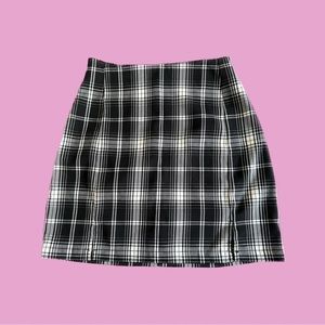COPY - BRANDY MELVILLE PLAID KARA SKIRT